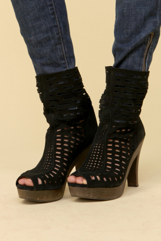 Free People Clothing Boutique > Data Cut Out Platform