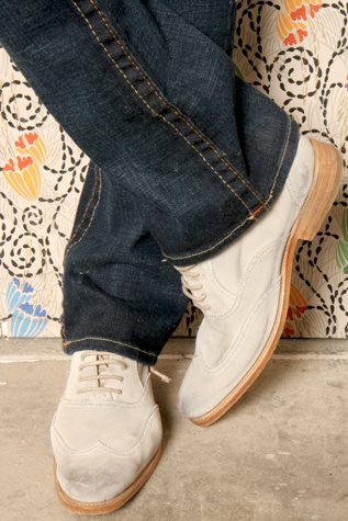 Leather Brogue :  suede wing tip leather oxford