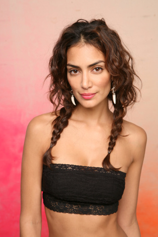 Scalloped Lace Bandeau