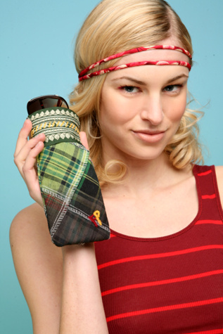 Dyed Plaid Snappy Sunglass Case