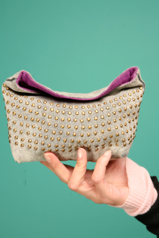 Radiating Stud Pouch