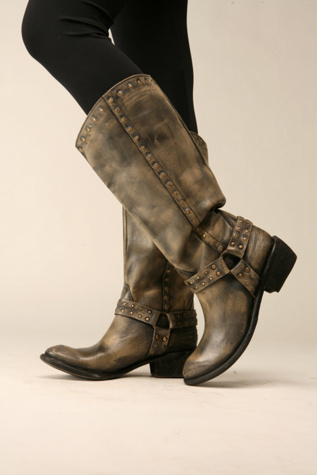 Stud Linus Boot