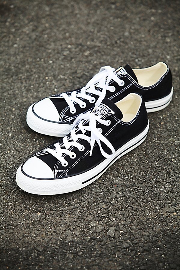 Converse Chuck Taylor All Star Low-top  Sneakers In Black