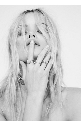 Free People - Sun Catcher Delicate Ring Set