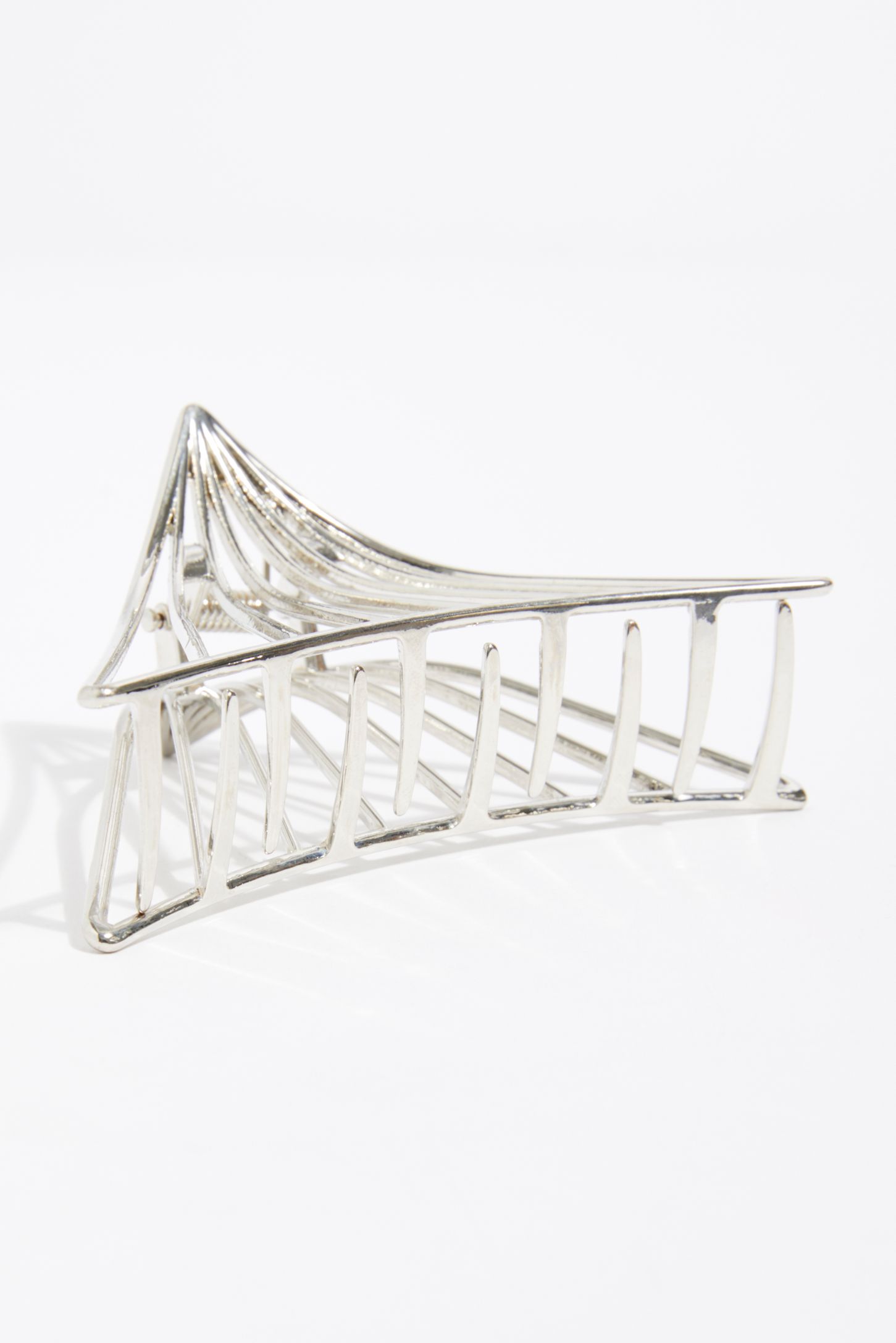 Slide View 3: Simple Metal Claw