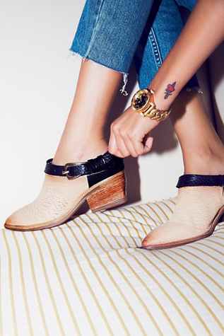 A.S. 98 - Mystic Mule Boot