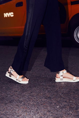 FP Collection - Sundown Flatform Sandal