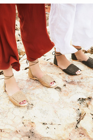 FP Collection - Beaumont Woven Flat