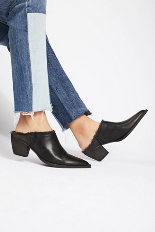 FP Collection - Leather Wild Things Mule
