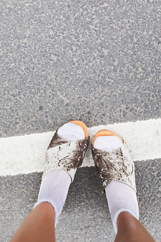 FP Collection - Velvet Dreams Clog