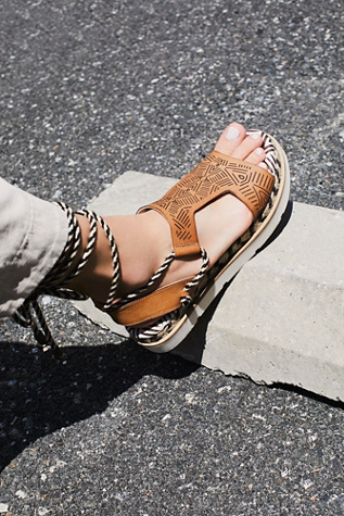 Destroy - Mursi Wrap Sandal