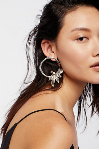 Kitte - Trapeze Pearl Hoops