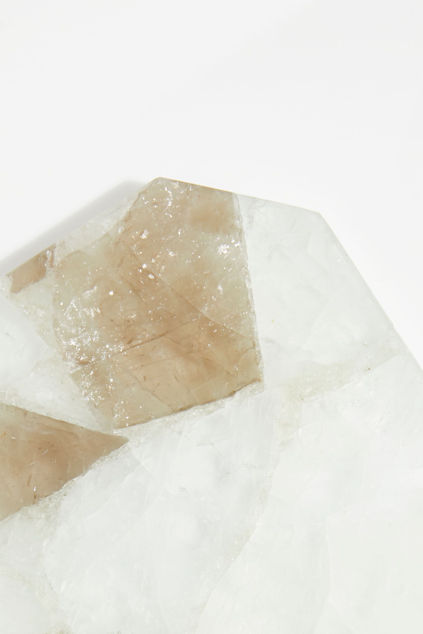 Slide View 3: Stoned Crystals Crush Tray