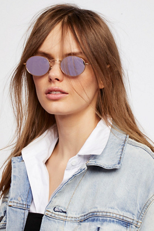 Free People - â€˜90S Kid Oval Sunnies