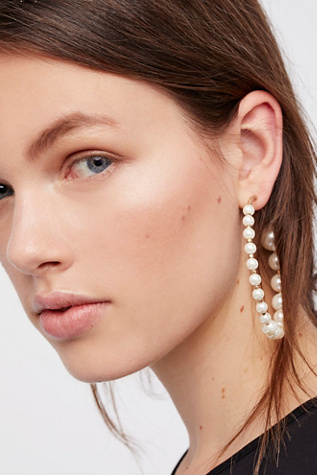 Free People - Graduated Pearl Hoops