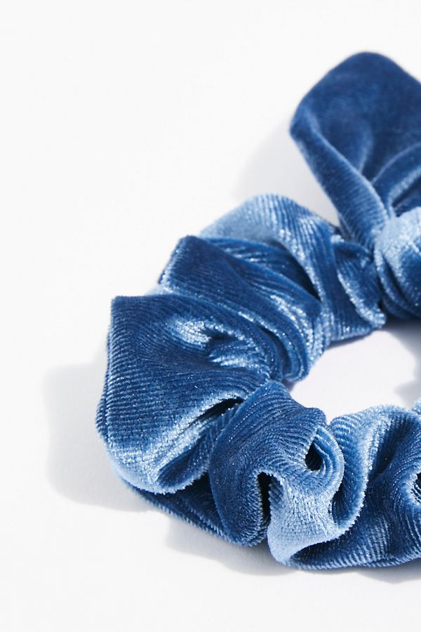 Slide View 3: Knotted Velvet Scrunchie
