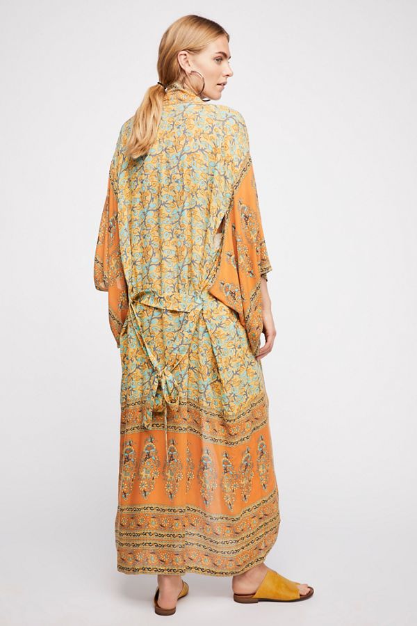 Slide View 2: Delirum Maxi Kimono