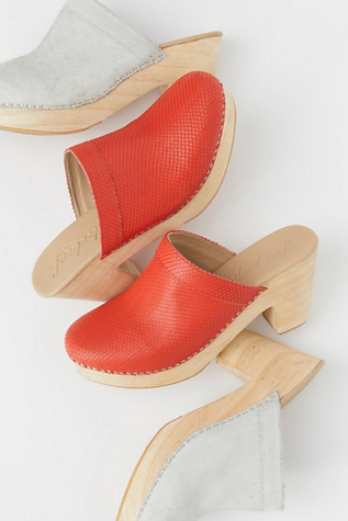 free people clogs