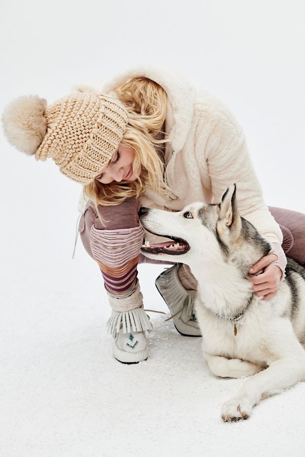 Slide View 1: Skyline Pom Beanie