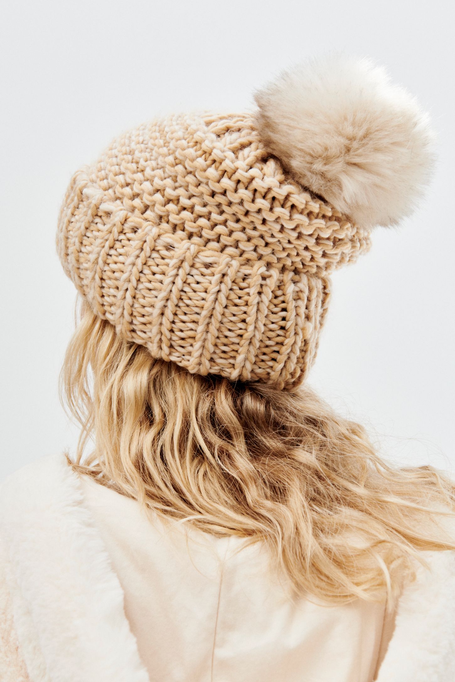Slide View 2: Skyline Pom Beanie