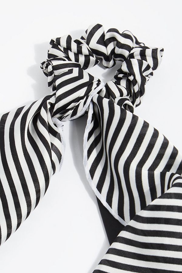 Slide View 3: Autumn Scarf Pony