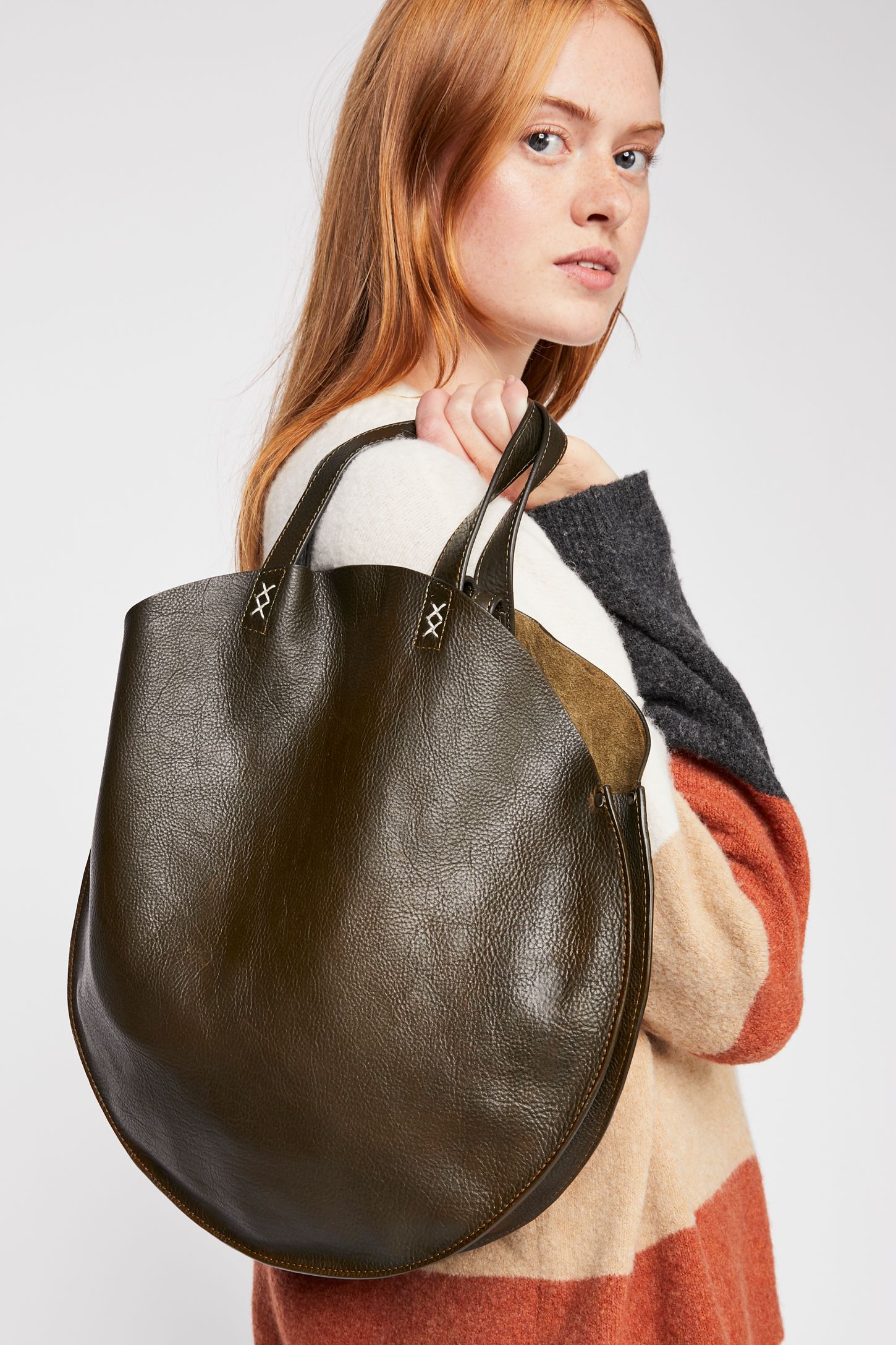 Slide View 1: Cindy Circle Tote