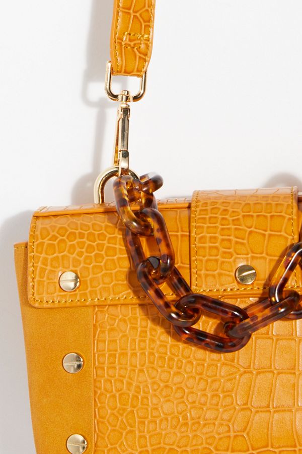 Slide View 5: Lisha Top Handle Clutch