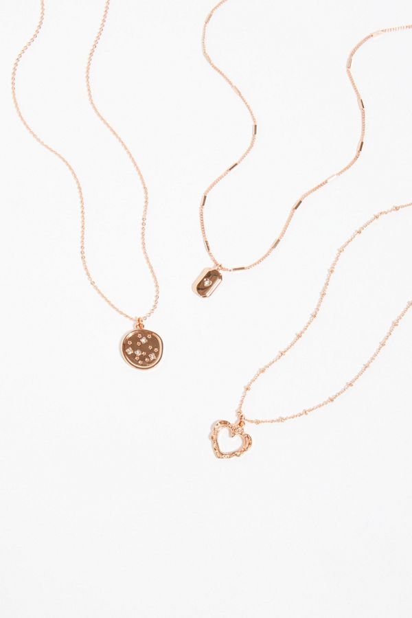 Slide View 2: Delicate Set Of Three Necklaces