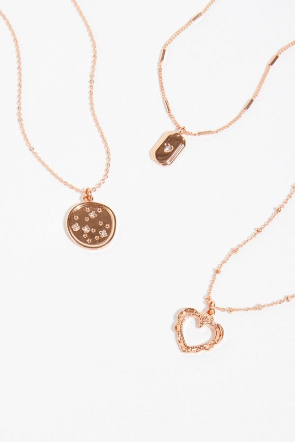 Slide View 3: Delicate Set Of Three Necklaces