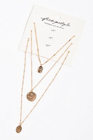 Delicate Set Of Three Necklaces