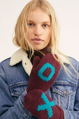 Love Is Love Mitten