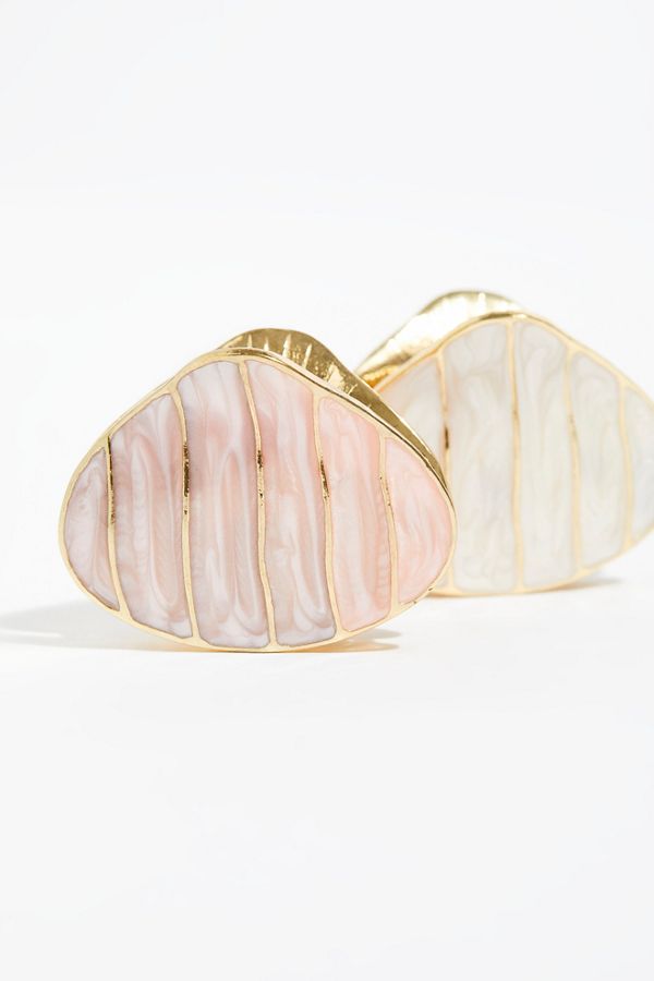 Slide View 1: Seashell Claw Clip