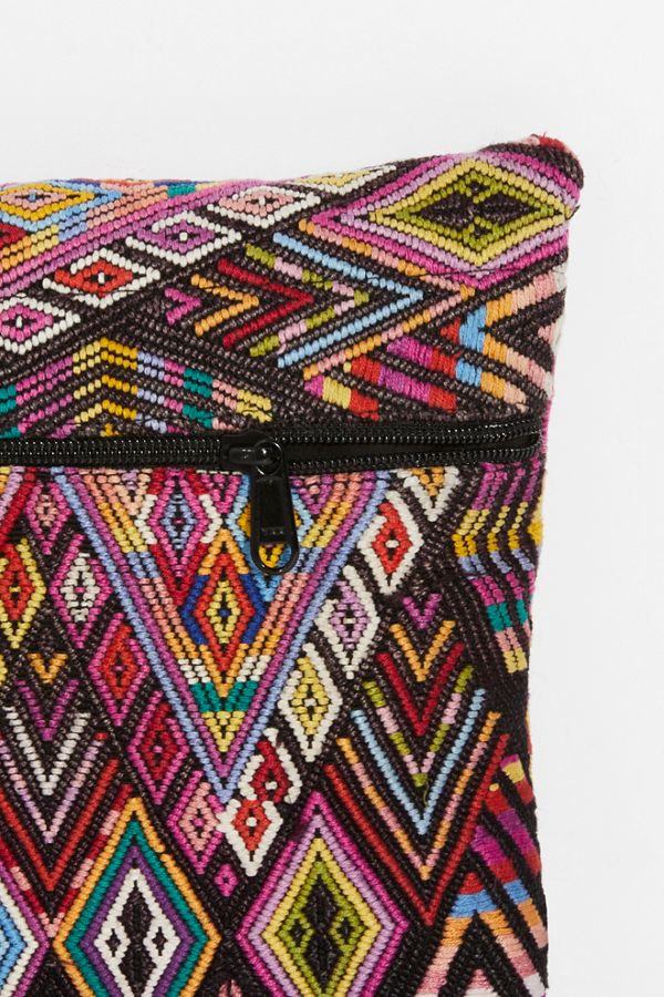 Slide View 5: Hiptipico Embroidered iPad Case